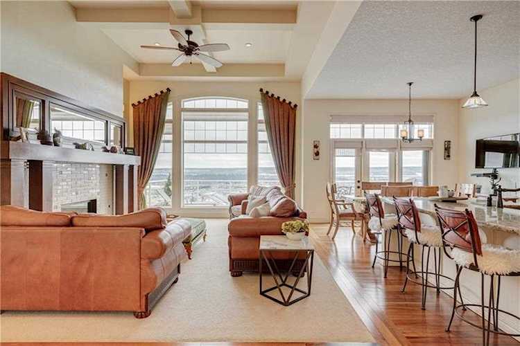 140 Springbluff Boulevard SW Calgary, AB T3H 0N3