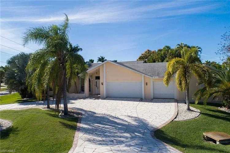 5276 Stratford Ct Cape Coral, FL 33904