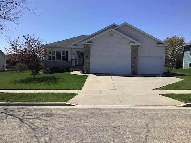 405 Sunset Dr Lodi, WI 53555-1457