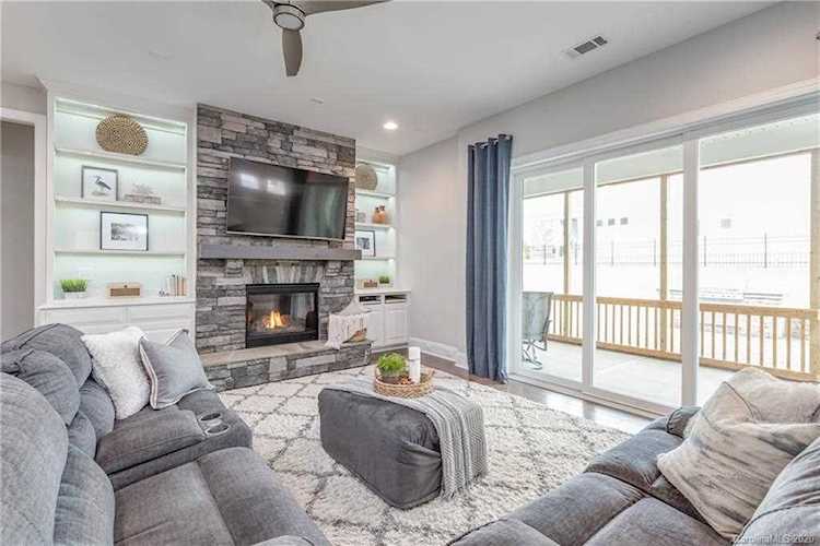 306 Corner Lake Ct Fort Mill, SC 29715