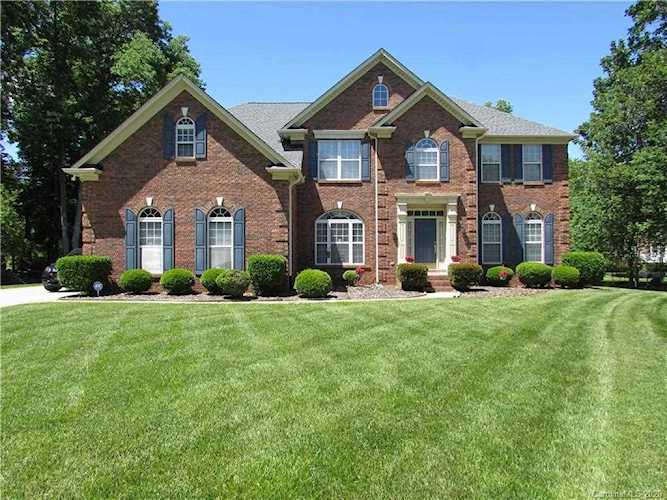 16040 Agincourt Dr Huntersville, NC 28078