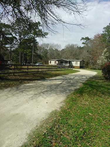 9262 N Hwy 17 Mcclellanville, SC 29458