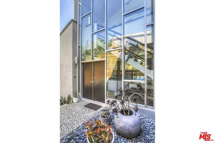 3733 Clayton Avenue Los Angeles, CA 90027