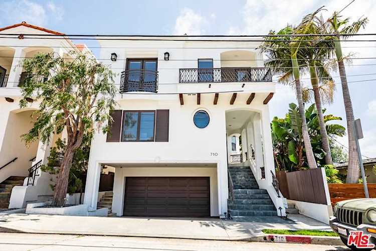 710 8th Place Hermosa Beach, CA 90254