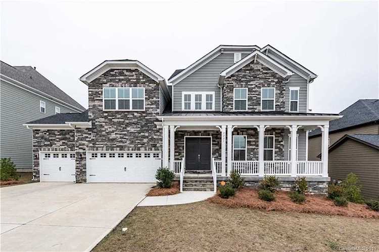 2221 Brandybuck Ct Fort Mill, SC 29715