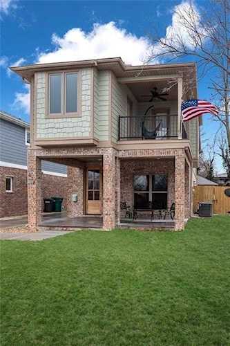 618 W Poplar St Rogers, AR 72756