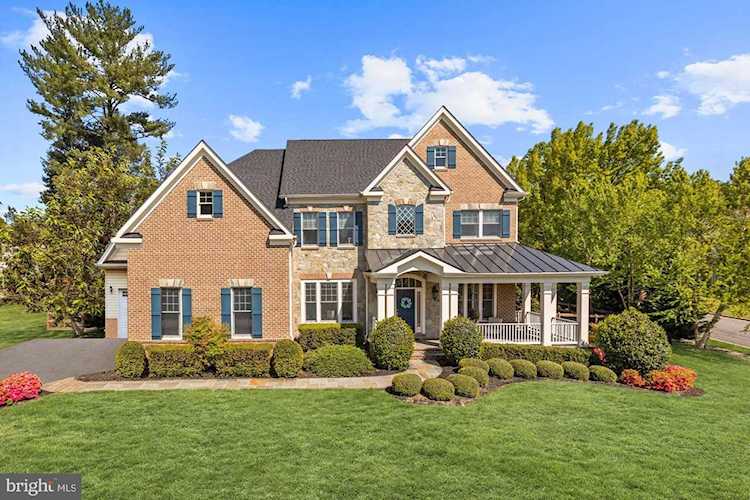 10320 Lynch Ln Oakton, VA 22124