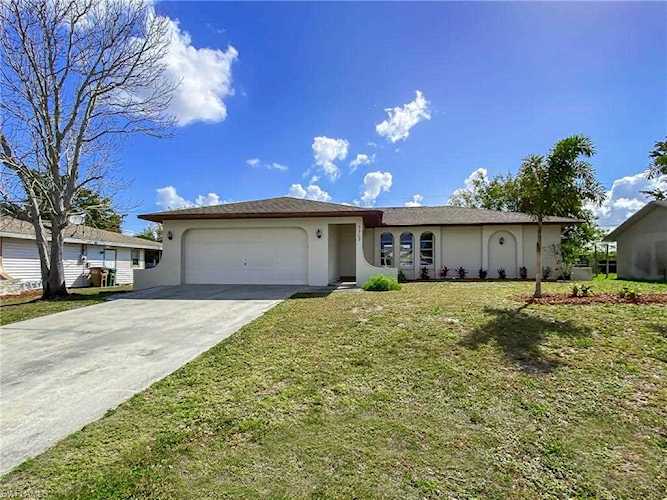 3303 SW 1st Ave Cape Coral, FL 33914
