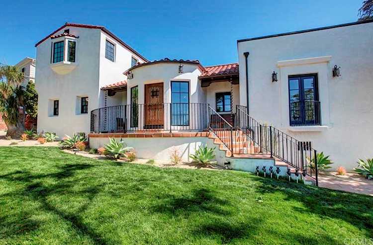 2400 N Commonwealth Avenue Los Angeles, CA 90027
