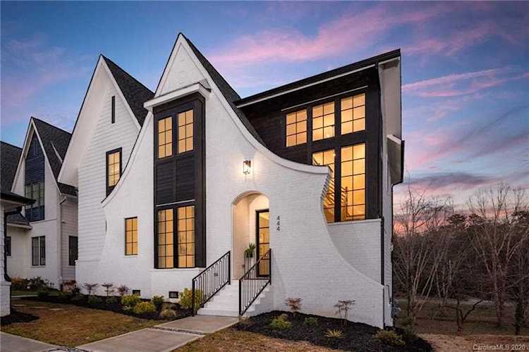 444 Sardis Ln Charlotte, NC 28270