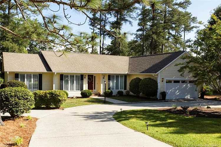 735 Chelsea Dr Sanford, NC 27332 | MLS 632914 Photo 1