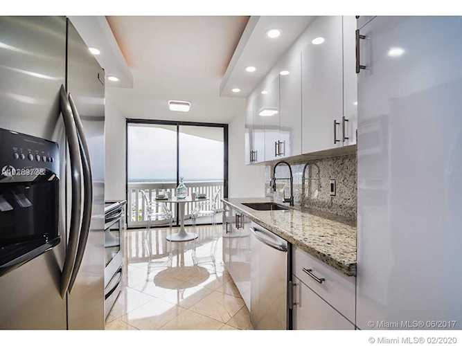 1000 Island Blvd #2011 Aventura, FL 33160
