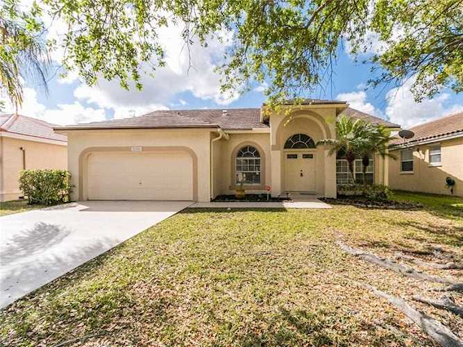 5954 NW 74th St Parkland, FL 33067