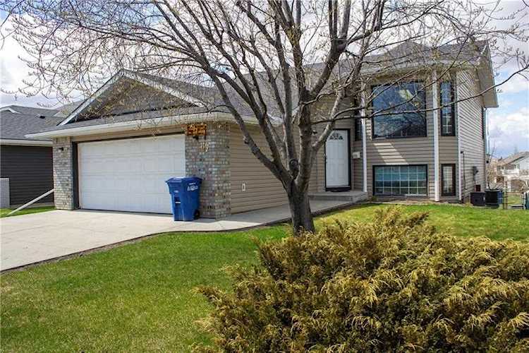87 Elizabeth Way SE Airdrie, AB T4B 2H6
