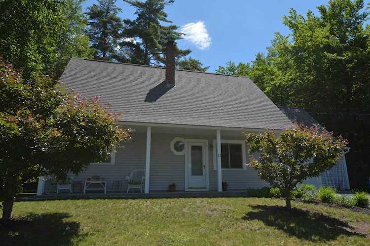 11 Knoll Rd Wolfeboro, NH 03894