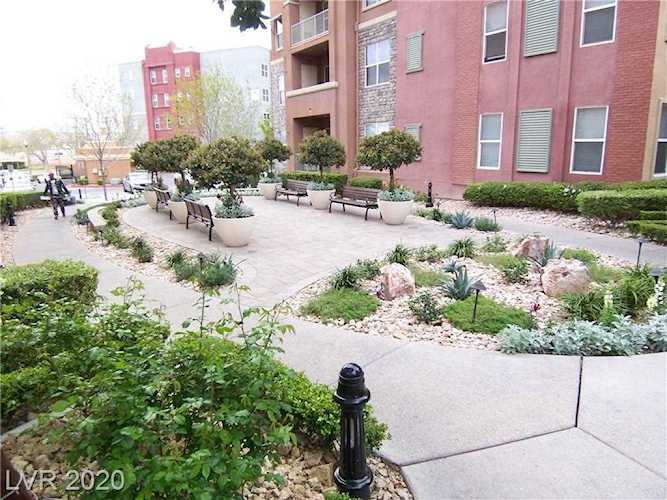 20 E Serene Ave #211 Las Vegas, NV 89123