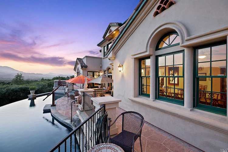 405 London Way Sonoma, CA 95476