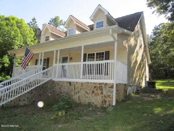 33 Twin Lakes Byron, GA 31008