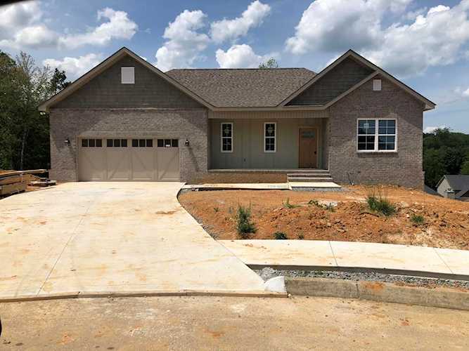 1098 W Glenview Dr Lenoir City, TN 37771