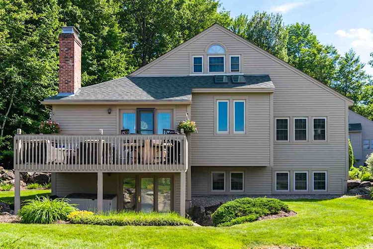 25 Crane Circle Laconia, NH 03246