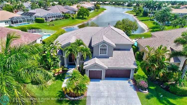 21528 Halstead Dr Boca Raton, FL 33428
