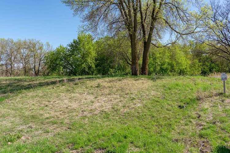 735 Lakeview Parkway Orono, MN 55364
