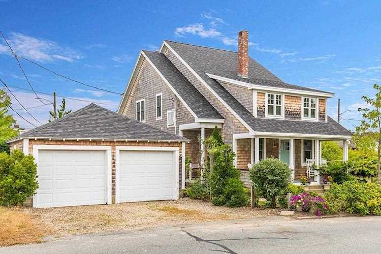 216 Northern Blvd Newburyport, MA 01950