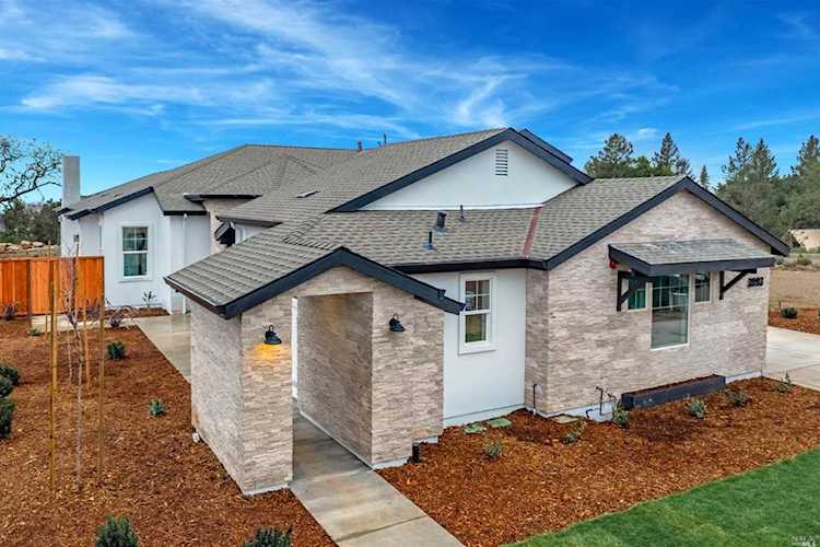 3993 Parker Hill Road Santa Rosa, CA 95404