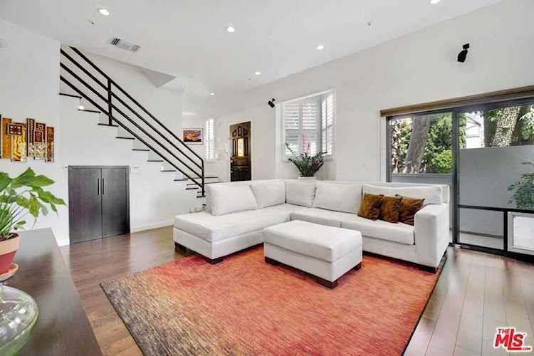 601 N Sweetzer Avenue #A West Hollywood, CA 90048