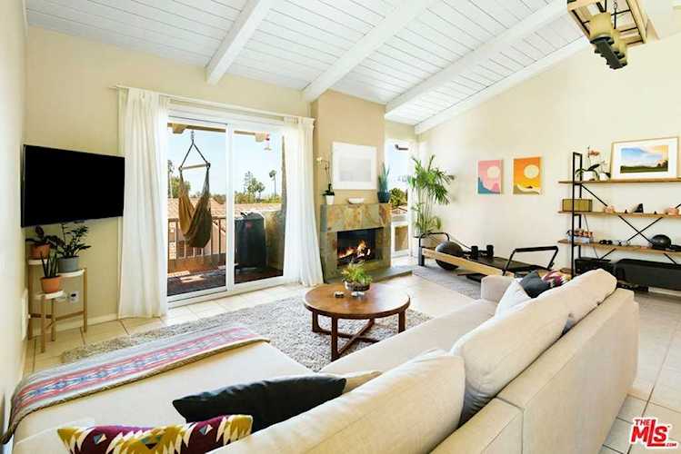28354 Rey De Copas Lane Malibu, CA 90265