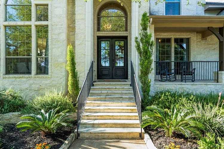 664 Ranchers Club Ln Driftwood, TX 78619