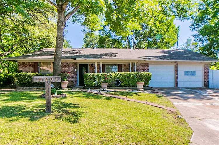2203 Lockwood Cv Austin, TX 78723