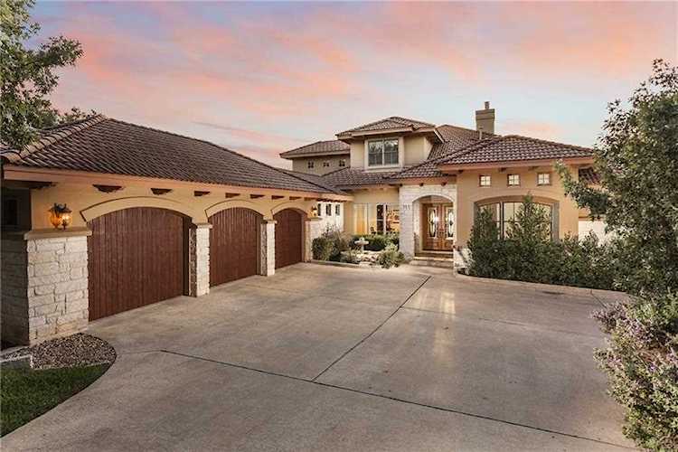 111 Sendera Bonita Lakeway, TX 78734