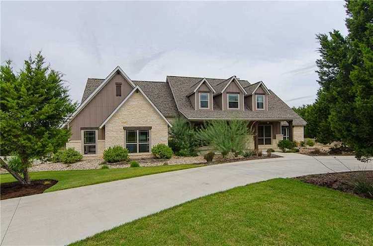495 Carol Ann Dr Austin, TX 78737