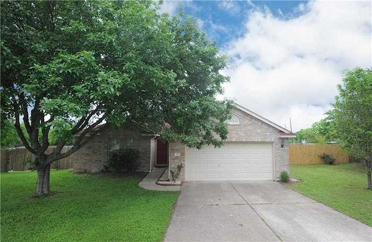 100 Julia Cv Kyle, TX 78640