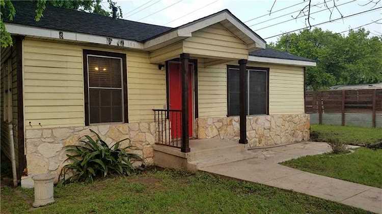 2716 E 2nd St Austin, TX 78702