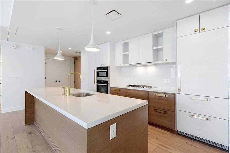 70 Rainey St #1801 Austin, TX 78701