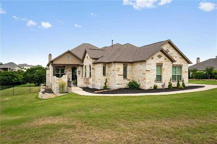 235 Bluff Woods Dr Driftwood, TX 78619
