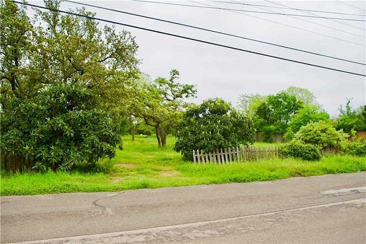 212 S Mustang Ave Cedar Park, TX 78613