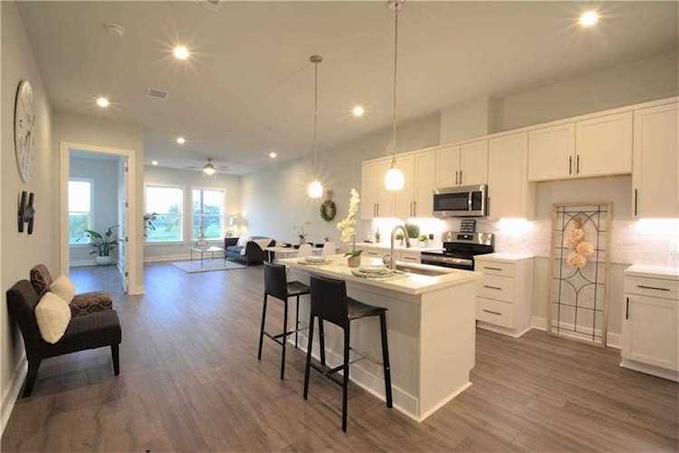 4507 E M L King Jr Blvd #121 Austin, TX 78721