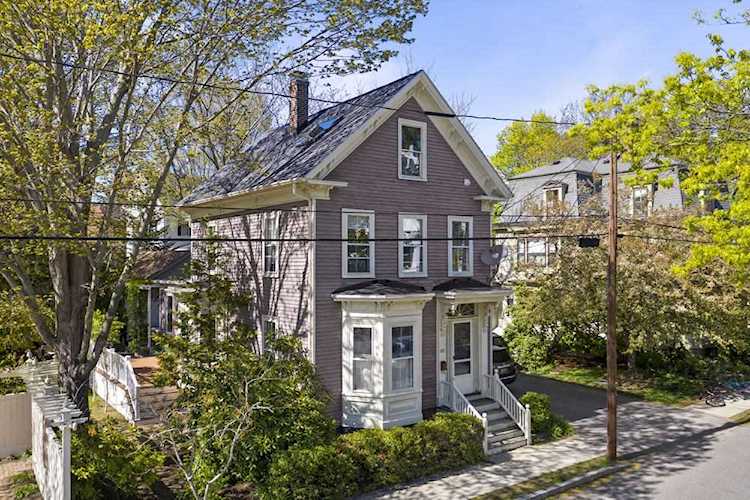 389 Lincoln Ave Portsmouth, NH 03801