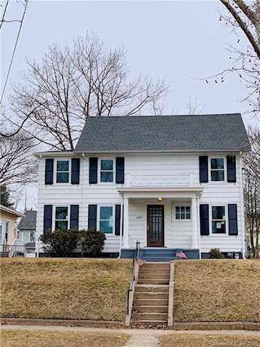 1887 Chapel Street New Haven, CT 06515