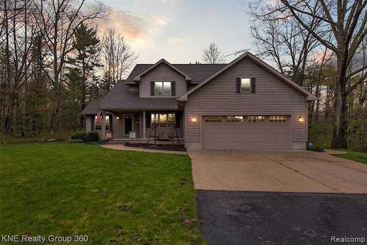 23466 8 Mile Rd Mecosta Twp, MI 49346
