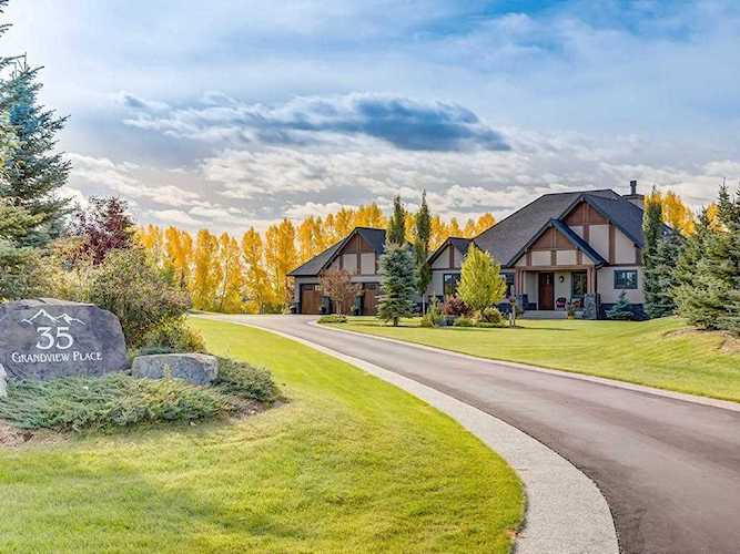 35 Grandview Place Rural Rocky View County, AB T3Z 0A8
