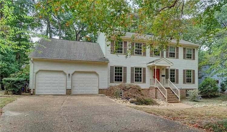 26 Paula Maria Dr Newport News, VA 23606