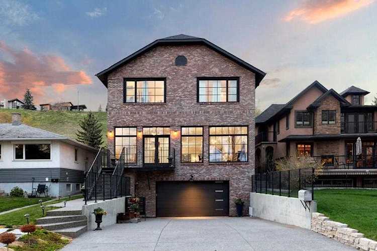 2520 7 Avenue NW Calgary, AB T2N 1A4