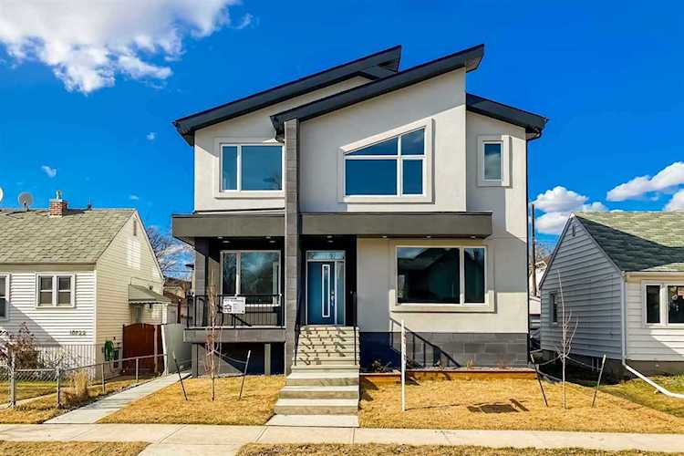 10718 68 Avenue Edmonton, AB T6H 2B5