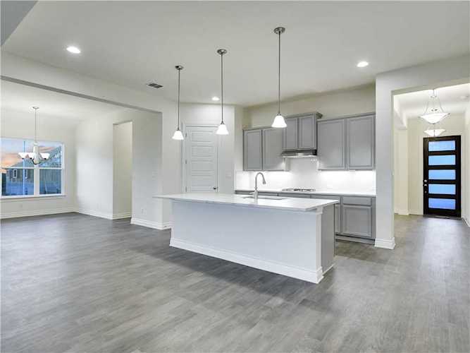 905 Almeria Bnd Leander, TX 78641