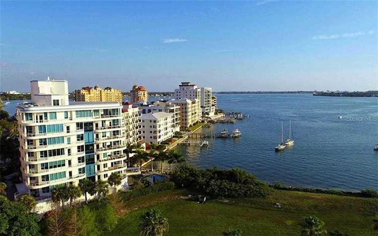 136 Golden Gate POINT #102 Sarasota, FL 34236