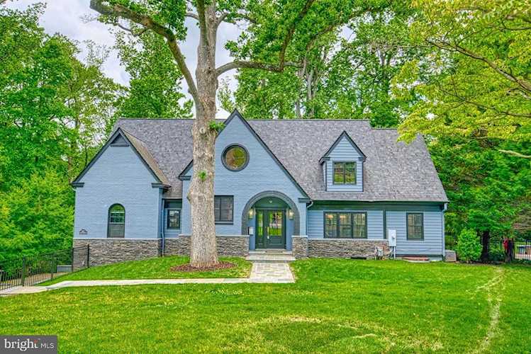 4677 Dittmar Rd Arlington, VA 22207